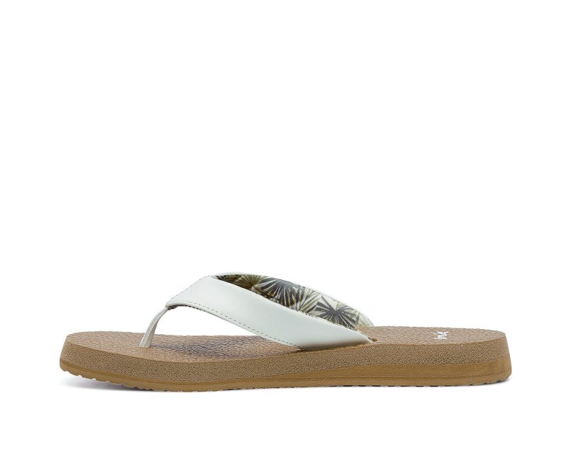 White / Brown Sanuk Yoga Mat Cushioned Women's Sandals | 83BMFAKVW